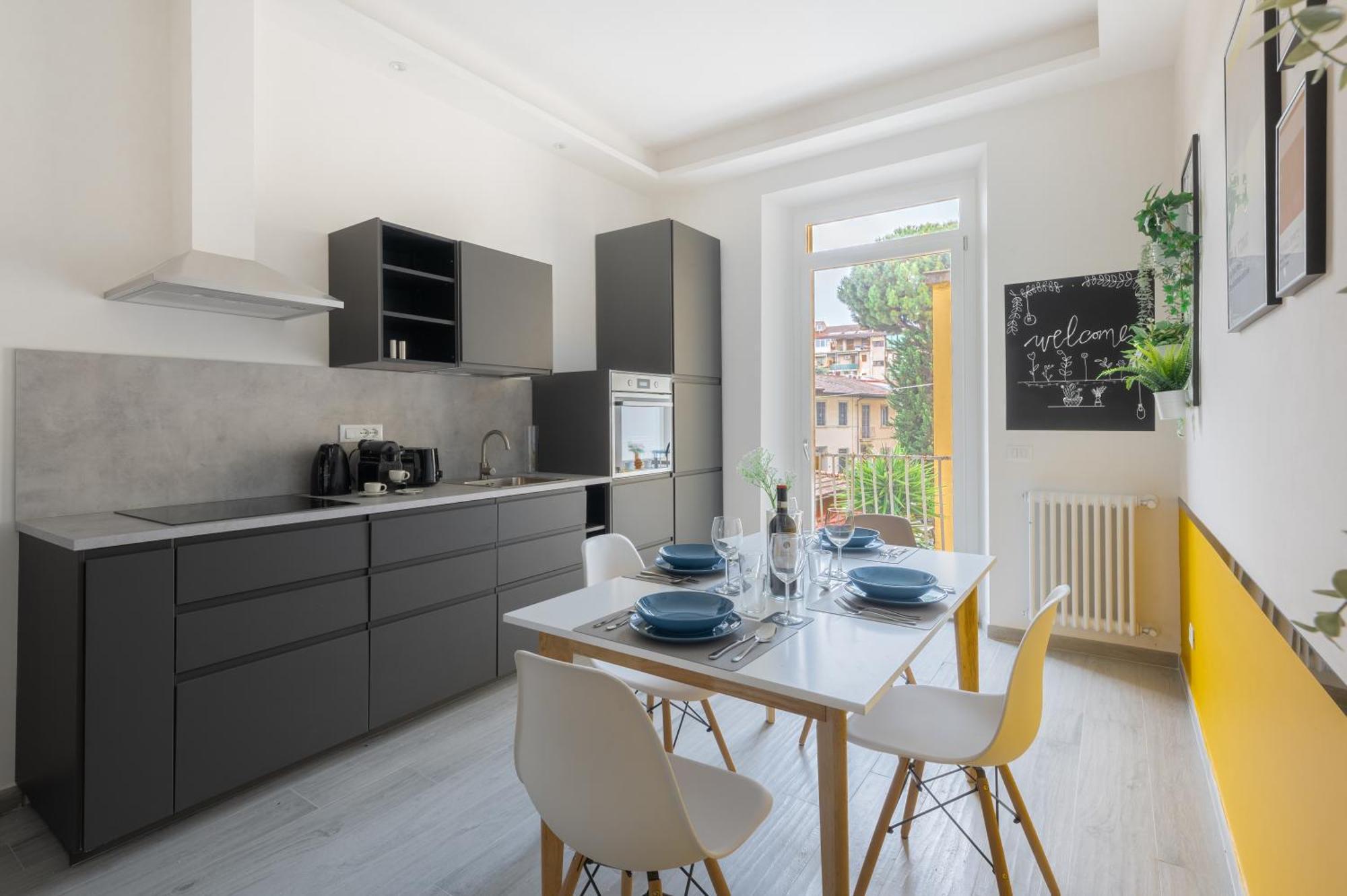 Via Pollaiolo, 55 - Charming - Comfort E Stile A 350mt Dal Tram! First Floor With Elevator And Car Places On Street Appartement *