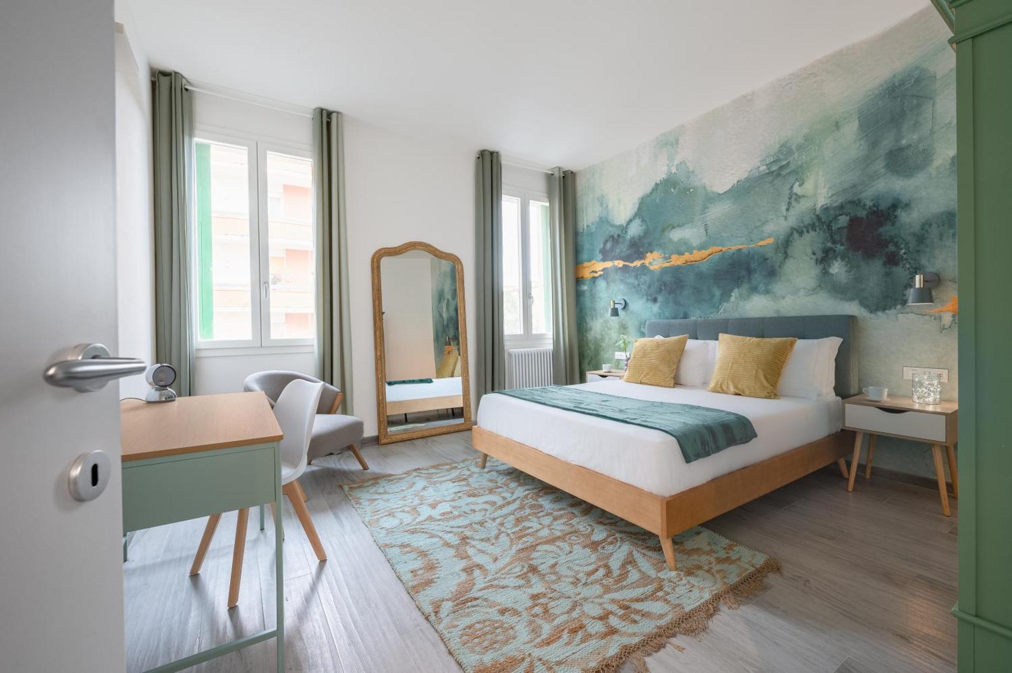 Appartement Via Pollaiolo, 55 - Charming - Comfort E Stile A 350mt Dal Tram! First Floor With Elevator And Car Places On Street *